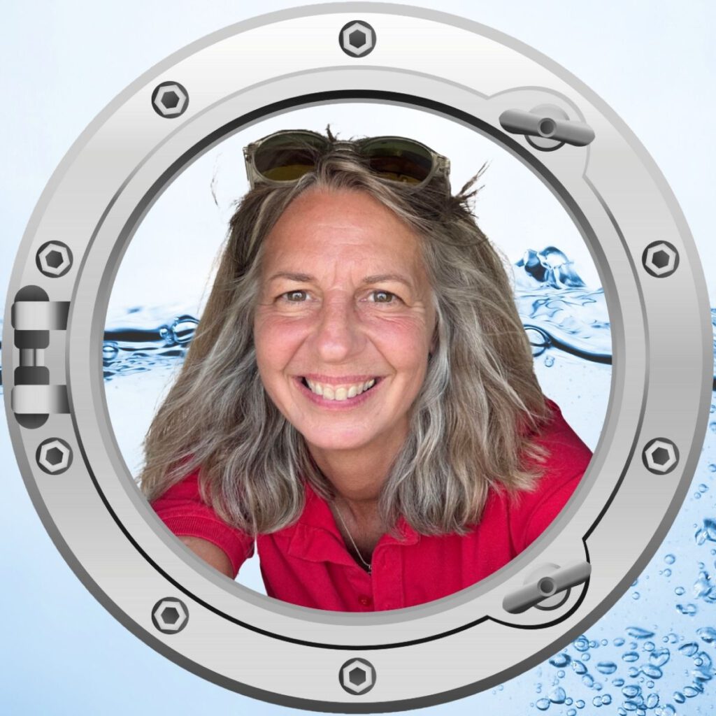 Nicole schalk schaut aus einem Bullauge